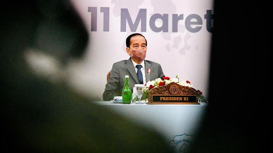 Presiden Joko Widodo (Jokowi) Saat Sidang Terbuka Senat Akademik Dies Natalis ke-46 UNS. (Foto: Laily Rachev - Biro Pers Sekretriat Presiden)