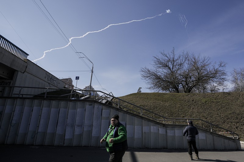 Ledakan di Kiev, Ibu Kota Ukraina. (REUTERS/GLEB GARANICH) Ledakan di Kiev, Ibu Kota Ukraina. (REUTERS/GLEB GARANICH)