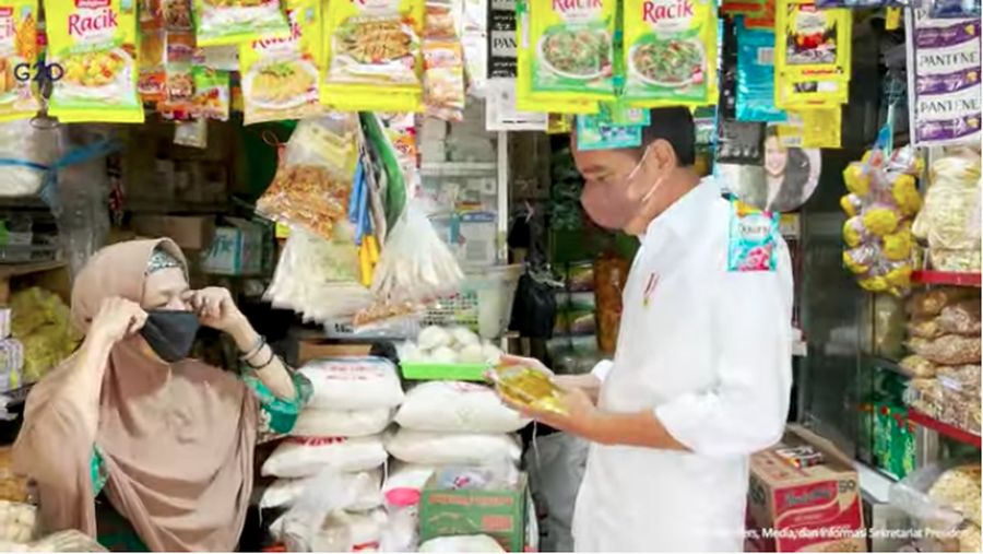 Presiden Jokowi Cek Ketersediaan Minyak Goreng, Yogyakarta, 13 Maret 2022/ Youtube: Sekertaris Presiden