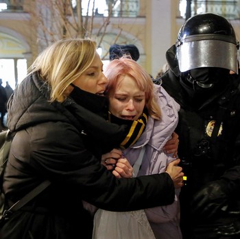 Potret Demo Anti Perang di Rusia, 4.300 Orang Ditangkap Putin