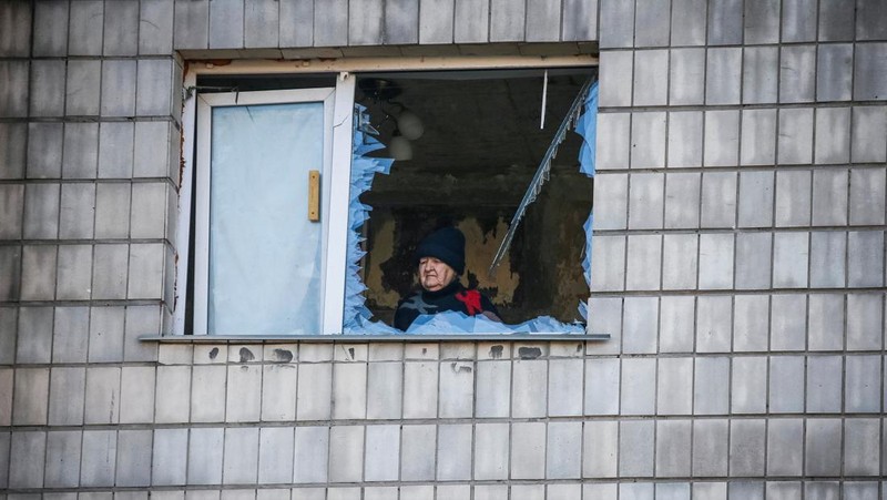 Rusia serang apartemen Kyiv, Ukraina (REUTERS/GLEB GARANICH)