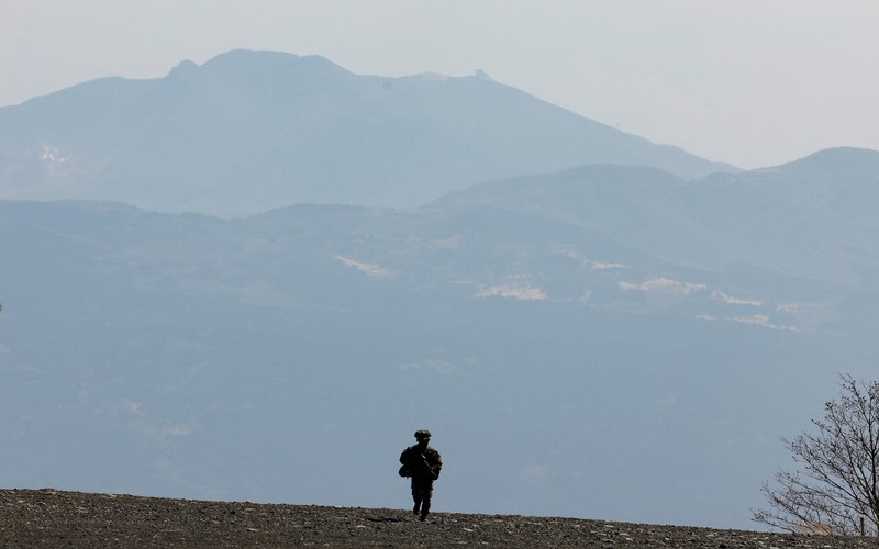 Militer Amerika Serikat dan Jepang latihan perang gabungan. (REUTERS/KIM KYUNG-HOON) Militer Amerika Serikat dan Jepang latihan perang gabungan. (REUTERS/KIM KYUNG-HOON)