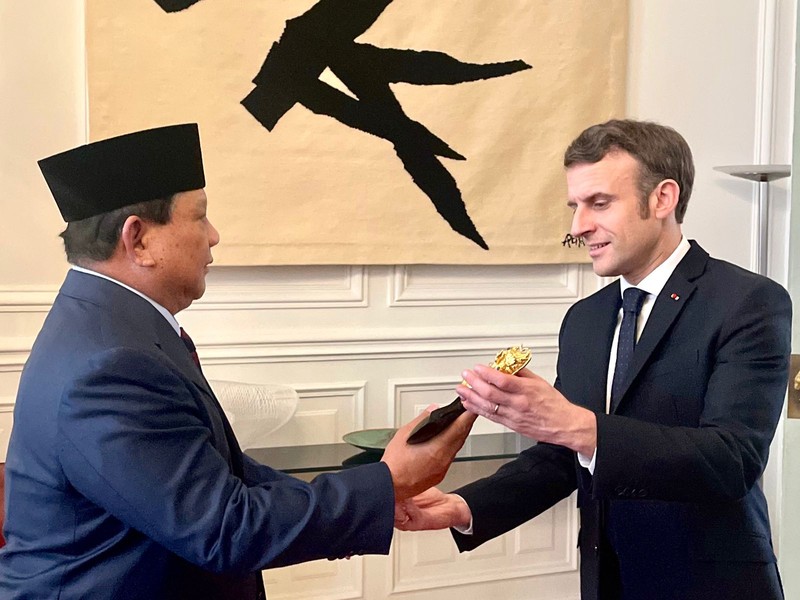 Menhan prabowo bertemu Emmanuel macron di Prancis (Tangkapan layar Instagram/@prabowo) Menhan prabowo bertemu Emmanuel macron di Prancis (Tangkapan layar Instagram/@prabowo)