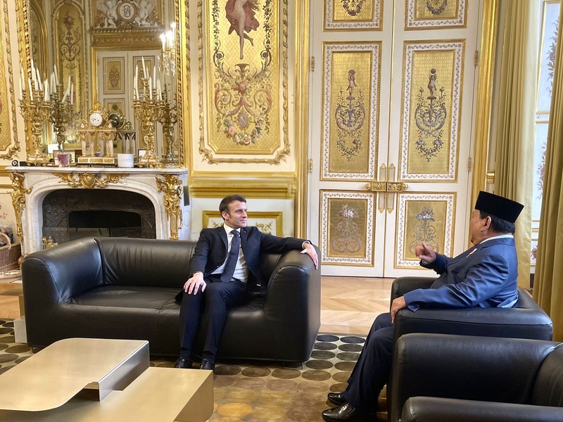 Menhan prabowo bertemu Emmanuel macron di Prancis (Tangkapan layar Instagram/@prabowo) Menhan prabowo bertemu Emmanuel macron di Prancis (Tangkapan layar Instagram/@prabowo)