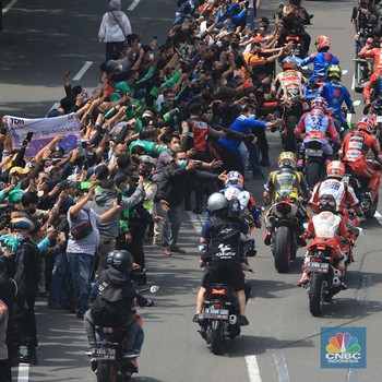 Jalanan Jakarta Jadi 'Sirkuit' Dadakan Pembalap MotoGP