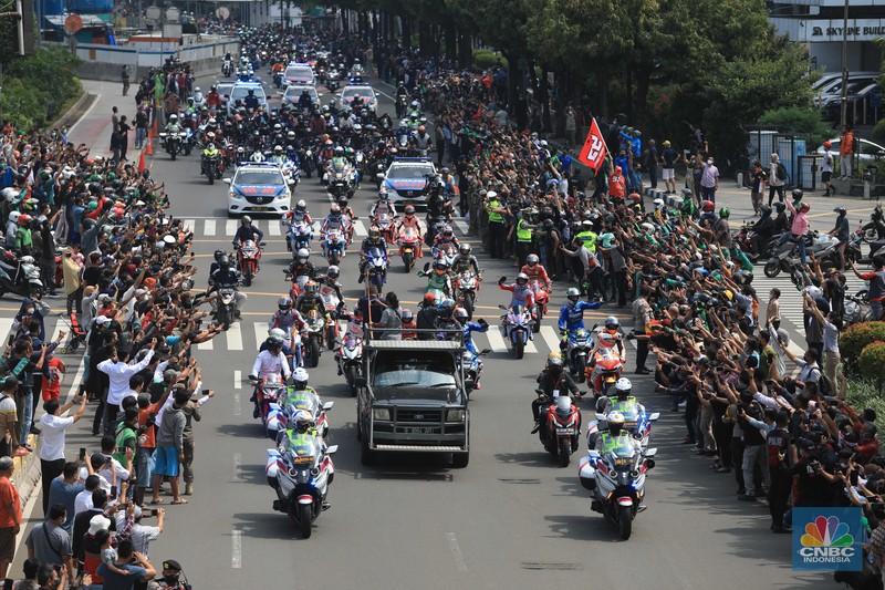 Parade pembalap MotoGP di Jakarta, Rabu (16/3/2022) (CNBC Indonesia/Muhammad Sabki)