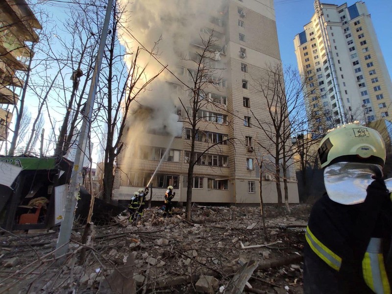 Rusia kembali serang Kyiv, ukraina (REUTERS/MARKO DJURICA) Rusia kembali serang Kyiv, ukraina (REUTERS/MARKO DJURICA)