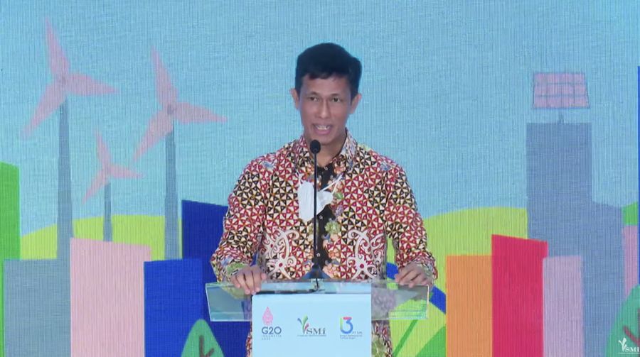 Edwin Syahruzad, Dirut PT SMI. (Tangkapan layar youtube PT Sarana Multi Infrastruktur (Persero)