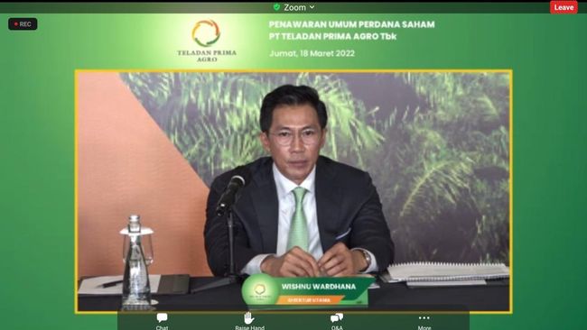 Onlayn porno tomosha qilish: Birodar uxlayotgan singlisini sikadi