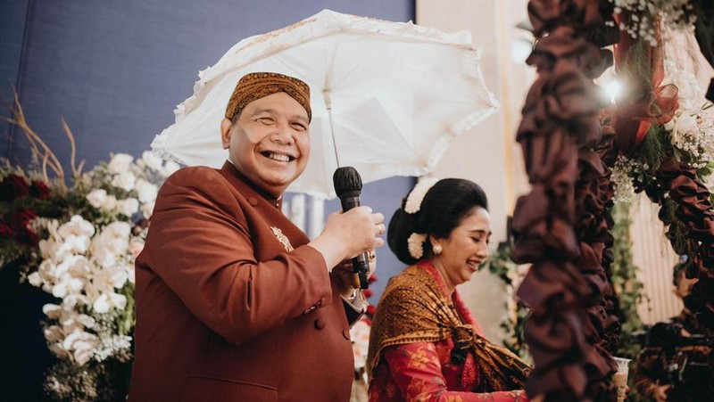 Prosesi siraman Putri Tanjung jelang pernikahan. (Dok.Ist)