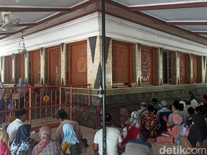 9 Tempat Ziarah Makam Wali Songo dan Rutenya