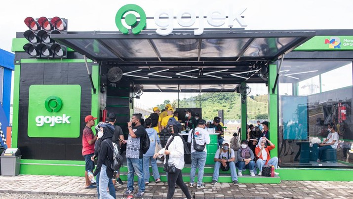 PT GoTo Gojek Tokopedia (GoTo) ikut meramaikan gelaran Mandalika GP Series 2022 yang berlangsung dari 18 - 20 Maret 2022 lalu. PT GoTo Gojek Tokopedia (GoTo) ikut meramaikan gelaran Mandalika GP Series 2022 yang berlangsung dari 18 - 20 Maret 2022 lalu.