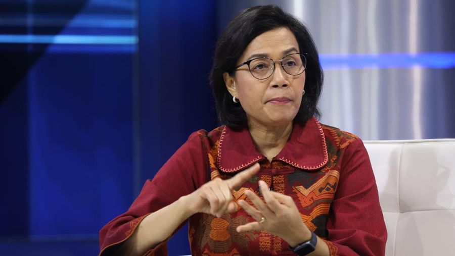 Chairiman CT Corp Chairul Tanjung dan Menteri Keuangan Sri Mulyani di acara CNBC IndonesiaEconomic Outlook (CNBC Indonesia/Tri Susilo)