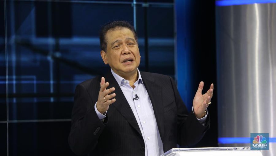 Chairman & Founder CT Corp, Chairul Tanjung memberikan opening remarks pada CNBC Indonesia Economic Outlook 2022. (CNBC Indonesia/ Tri Susilo)