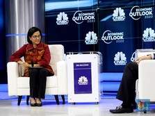 Jurus Sri Mulyani Tarik Utang Saat Inflasi AS Meroket