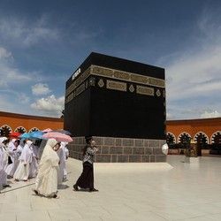 Warga RI Habiskan Rp 43 Juta Sekali Umroh, Arab Cuan Besar