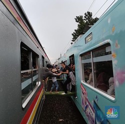 Subsidi KRL Diotak-Atik, Kok Beli Mobil Bakal Disubsidi?