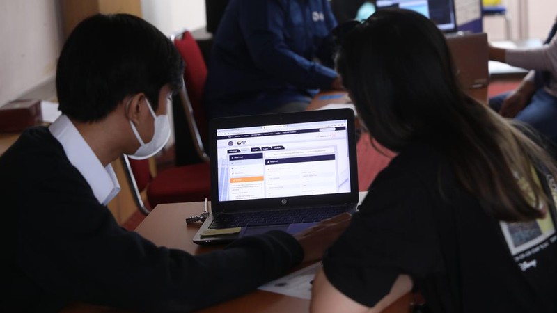 Jelang Batas Akhir, Wajib Pajak Mulai Melaporkan SPT Tahunannya. (CNBC Indonesia/Andrean Kristianto)