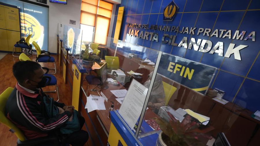 Jelang Batas Akhir, Wajib Pajak Mulai Melaporkan SPT Tahunannya. (CNBC Indonesia/Andrean Kristianto)