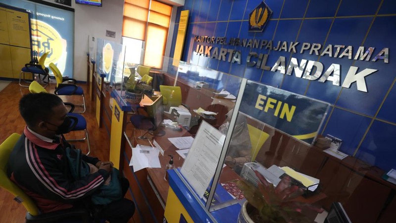 Jelang Batas Akhir, Wajib Pajak Mulai Melaporkan SPT Tahunannya. (CNBC Indonesia/Andrean Kristianto)