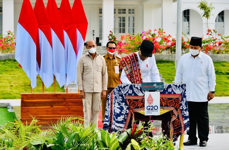 Presiden Joko Widodo meresmikan Politeknik Dr. Aloysius Benedictus Mboi, Universitas Pertahanan Republik Indonesia (Unhan) di Kabupaten Belu, Nusa Tenggara Timur (NTT), pada Kamis, 24 Maret 2022. ( Laily Rachev - Biro Pers Sekretariat Presiden) Presiden Joko Widodo meresmikan Politeknik Dr. Aloysius Benedictus Mboi, Universitas Pertahanan Republik Indonesia (Unhan) di Kabupaten Belu, Nusa Tenggara Timur (NTT), pada Kamis, 24 Maret 2022. ( Laily Rachev - Biro Pers Sekretariat Presiden)