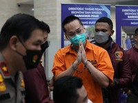 Misteri Jam Rp 24 M dari Indra Kenz 'Binomo' ke Ayah Vanessa
