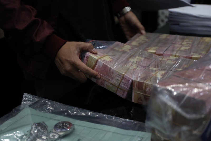 Direktorat Tindak Pidana Ekonomi Khusus (Dittipideksus) Bareskrim Polri merilis kasus investasi bodong binary option lewat aplikasi Binomo, Jumat (25/3/2022). Tersangka Indra Kenz juga dihadirkan dalam rilis tersebut. (CNBC Indonesia/Tri Susilo) Direktorat Tindak Pidana Ekonomi Khusus (Dittipideksus) Bareskrim Polri merilis kasus investasi bodong binary option lewat aplikasi Binomo, Jumat (25/3/2022). Tersangka Indra Kenz juga dihadirkan dalam rilis tersebut. (CNBC Indonesia/Tri Susilo)