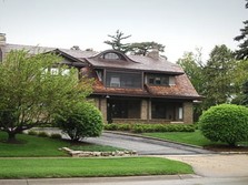 Orang Kaya Asli, Warren Buffett Tinggal di Rumah Rp400 Jutaan