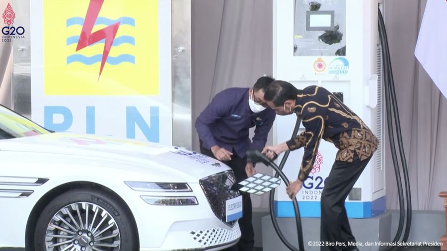 Presiden RI Jokowi, Resmikan Stasiun Pengisian Kendaraan Listrik Umum Ultra Fast Charging, 25 Maret 2022