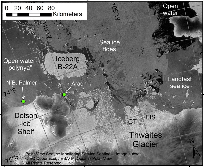 Citra satelit menunjukkan lapisan es Antartika di bagian Timur runtuh akibat pemanasan ekstrem yang terjadi di wilayah tersebut. (VIA REUTERS/NASA)
