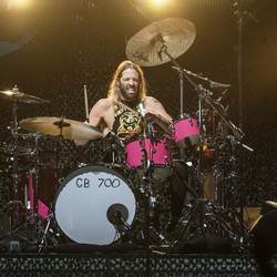 Taylor Hawkins, Penabuh Drum Foo Fighters Meninggal Dunia