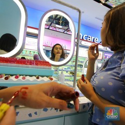 Termasuk Lipstik! Jangan Tinggalkan 7 Barang Ini di Mobil, Bawa Bahaya