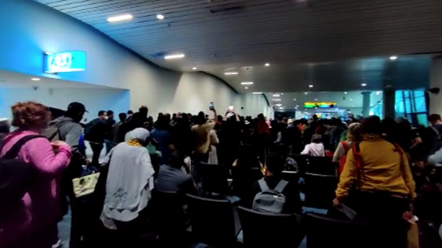 Penumpang Bandara (Tangkapan Layar Video/ Ist)