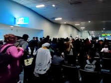 Colong Start, Ribuan Orang Mudik Duluan di Bandara Soetta
