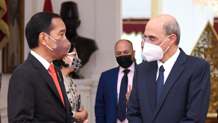 Presiden Joko Widodo (Jokowi) Terima Delegasi Islamic Development Bank, Istana Merdeka, 28 Maret 2022. (Foto; BPMI Setpres)