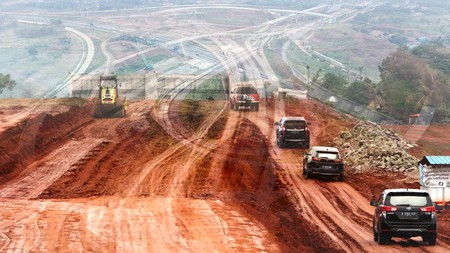 Bersiaplah! Tol Cikampek 'Terbelah' Jadi Dua