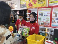 Ini Alasan Cokelat-Permen Dipajang di Depan Kasir Minimarket