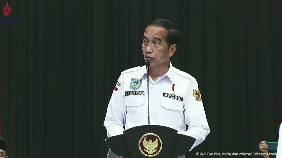 Presiden Joko Widodo (Jokowi( Saat Memberikan Sambutan Pada Acara Pembukaan Silaturahmi Nasional APDESI Tahun 2022, Jakarta, 29 Maret 2022. (Tangkapan Layar Youtube Sekretariat Presiden)