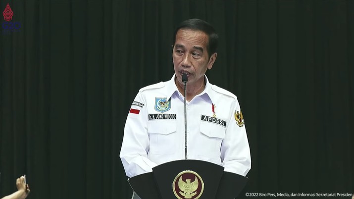 Presiden Joko Widodo (Jokowi( Saat Memberikan Sambutan Pada Acara Pembukaan Silaturahmi Nasional APDESI Tahun 2022, Jakarta, 29 Maret 2022. (Tangkapan Layar Youtube Sekretariat Presiden)