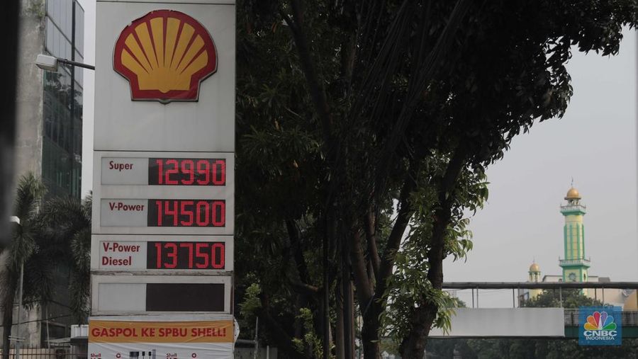 Ilustrasi SPBU SHELL (CNBC Indonesia/ Muhammad Sabki)