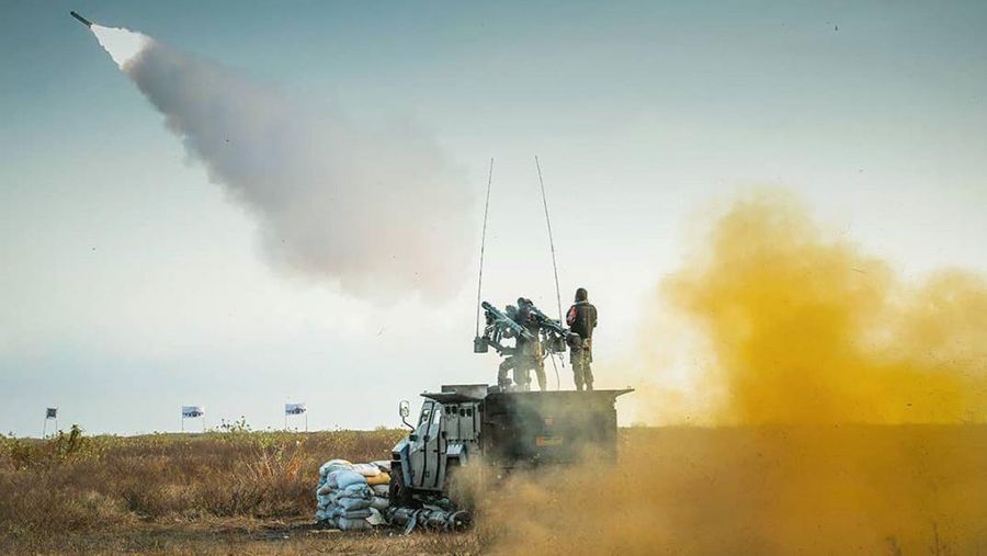 Sejumlah Prajurit dari seluruh satuan jajaran Arhanud TNI AD melakukan latihan menembak senjata berat (Latbakjatrat) terintegrasi TA 2022 di Lapangan Tembak AWR (Air Weapon Range) TNI AU, Desa Pandanwangi, Kecamatan Tempeh, Kabupaten Lumajang, Jawa Timur. Latihan tersebut dimulai dari tanggal 24 s.d 30 Maret 2022. (Foto : Pussenarhanud Kodiklatad)