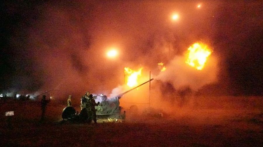 Sejumlah Prajurit dari seluruh satuan jajaran Arhanud TNI AD melakukan latihan menembak senjata berat (Latbakjatrat) terintegrasi TA 2022 di Lapangan Tembak AWR (Air Weapon Range) TNI AU, Desa Pandanwangi, Kecamatan Tempeh, Kabupaten Lumajang, Jawa Timur. Latihan tersebut dimulai dari tanggal 24 s.d 30 Maret 2022. (Foto : Pussenarhanud Kodiklatad)