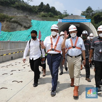 Luhut-Dubes China Injak Kaki di Proyek Kereta Cepat, Ada Apa?