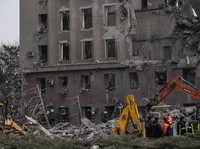 Mundur Dari Kyiv, Rusia Justru Tembak Rudal ke Odesa-Ukraina