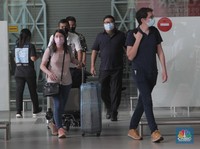 Kasus Covid RI Naik Lagi, Syarat & Aturan Naik Pesawat Ketat?