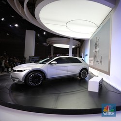 Harga Sewa Mobil Listrik: dari Hyundai IONIQ 5 hingga Tesla
