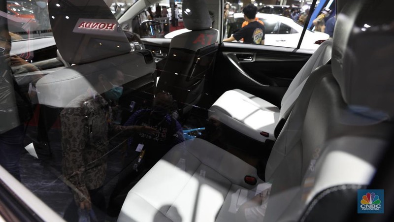 Mobil Listrik Toyota Innova di IIMS 2022, JIEXPO, Kamis (31/3/2022) (CNBC Indonesia Tri Susilo)
