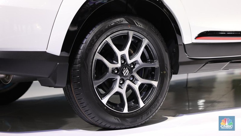 Suzuki XL7 Alpha FF (Final Form) di ajang Indonesia International Motor Show (IIMS) 2022 di JIExpo-Kemayoran, Kamis (31/3/2022). (CNBC Indonesia/ Tri Susilo).