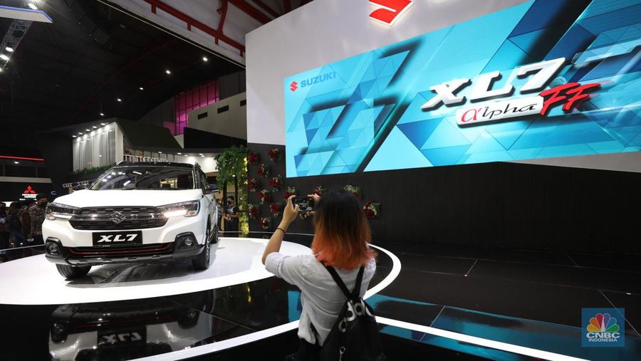 Suzuki XL7 Alpha FF (Final Form) di ajang Indonesia International Motor Show (IIMS) 2022 di JIExpo-Kemayoran, Kamis (31/3/2022). (CNBC Indonesia/ Tri Susilo).