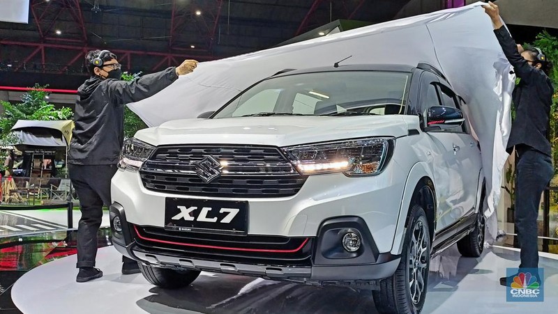 Suzuki XL7 Alpha FF (Final Form) di ajang Indonesia International Motor Show (IIMS) 2022 di JIExpo-Kemayoran, Kamis (31/3/2022). (CNBC Indonesia/ Tri Susilo).